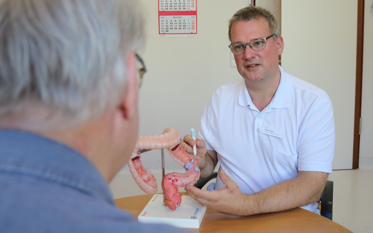 Telefonsprechstunde mit Chefarzt Markus Bauer zum Thema Darmkrebs