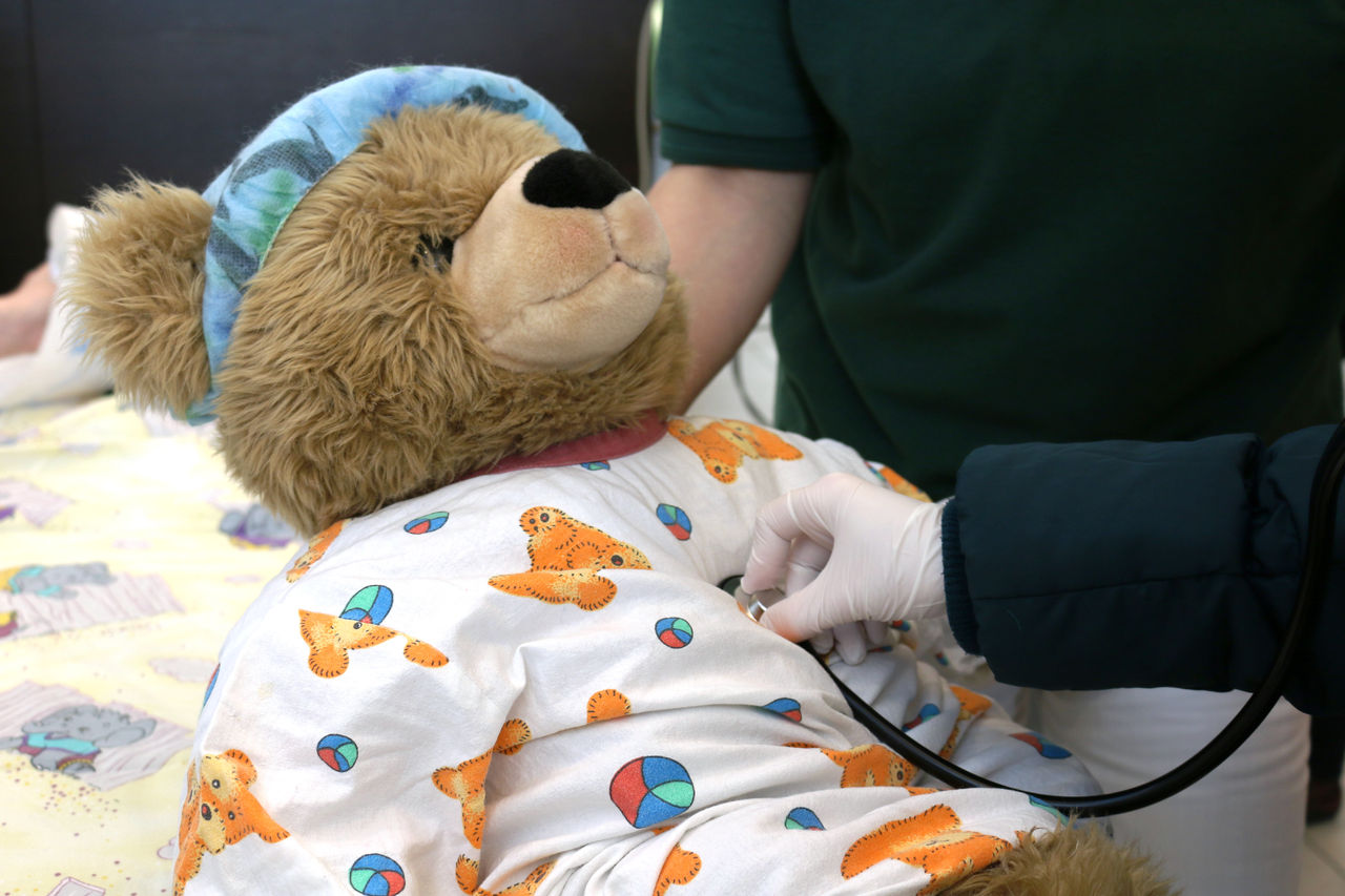 Hausapotheke für Kinder: Das sollten Sie griffbereit haben