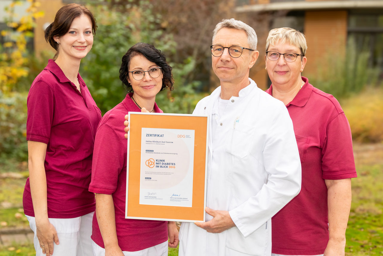 Mit Diabetes sicher im Krankenhaus - Deutsche Diabetes Gesellschaft (DDG) zeichnet Helios Klinikum Bad Saarow für klinikweites Diabetes-Engagement aus