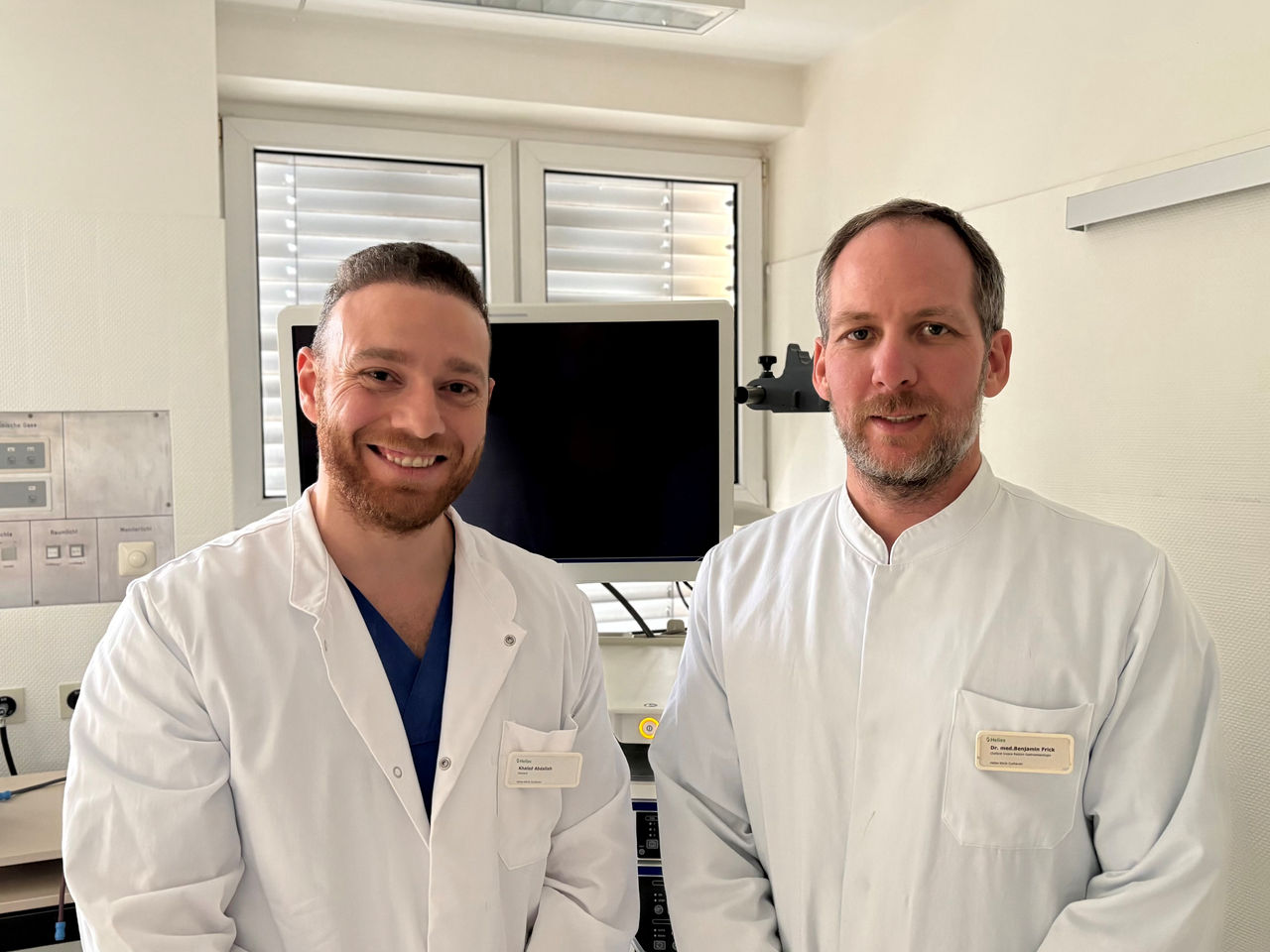  Helios Klinik Cuxhaven setzt auf eigene Facharztausbildung: Erster Gastroenterologe erfolgreich weitergebildet 