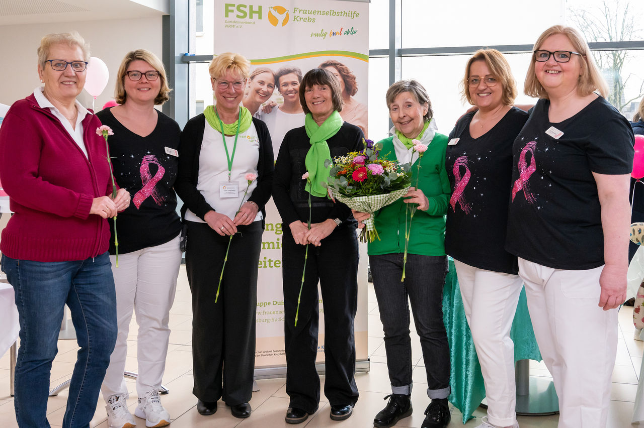 Mit Dank und Anerkennung: St. Anna Brustzentrum ehrt scheidende Vorsitzende der Selbsthilfegruppe Krebs am Weltfrauentag