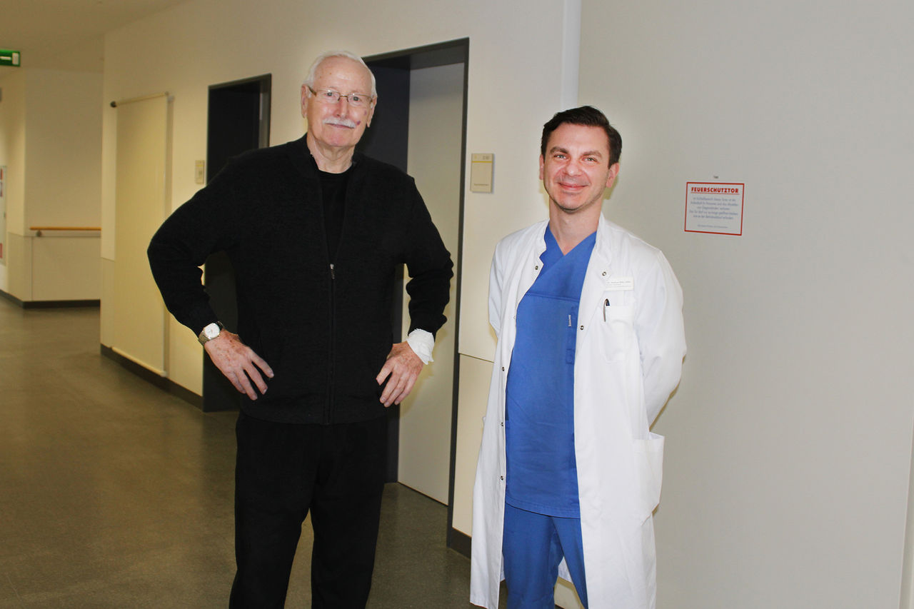 Patient Klaus Wowra und Dr. Dr. Markus Mille 