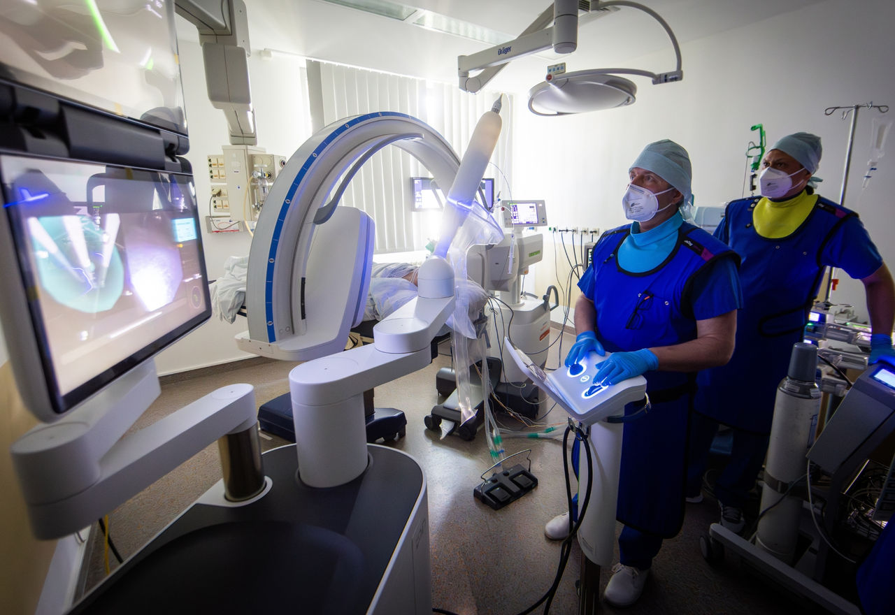 Innovation in der Lungenkrebsdiagnostik: Neues Robotik-System startet im Helios Klinikum Erfurt