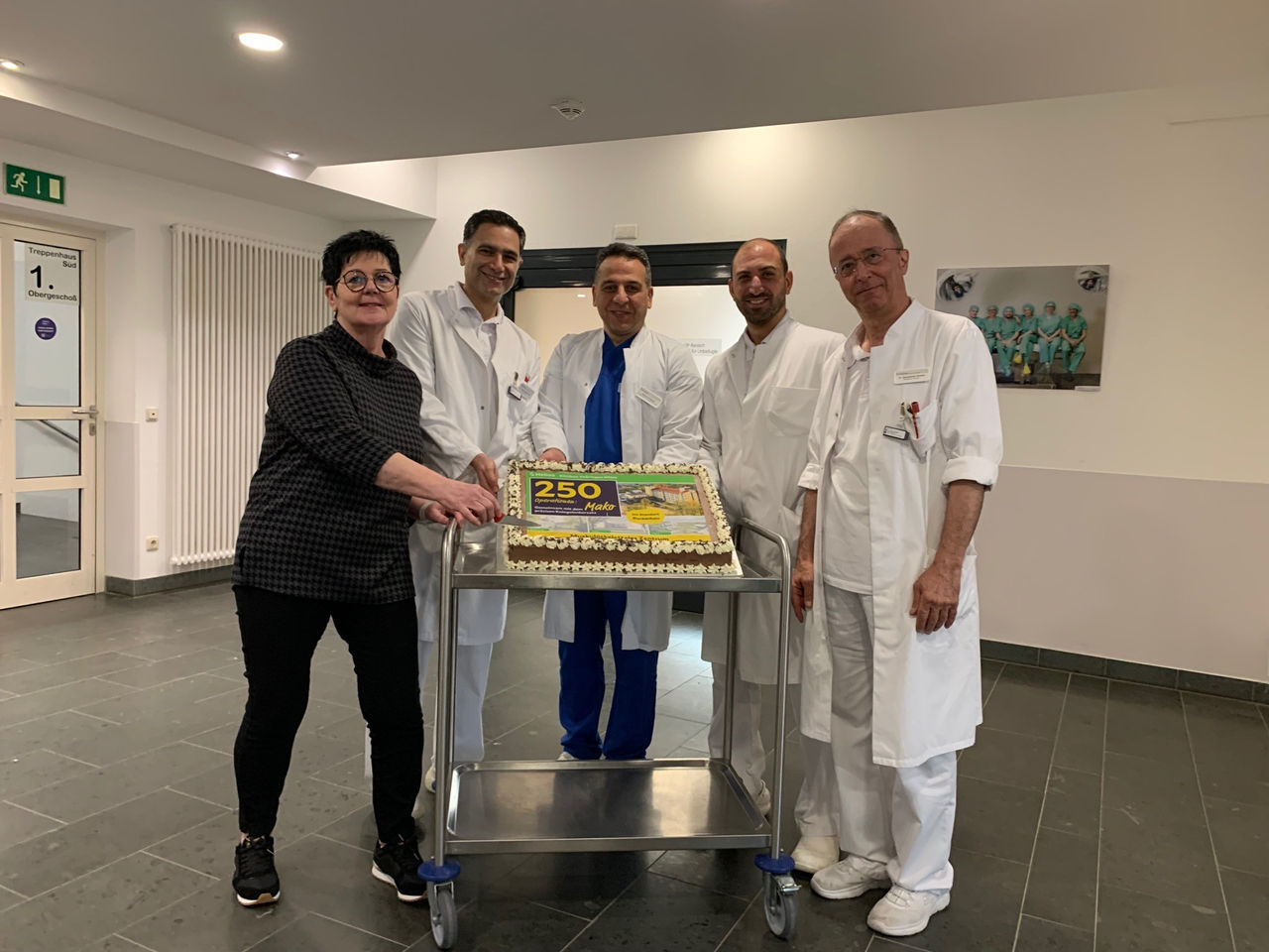 Knieschmerzen vermiesen die Rentenzeit - 250 Operation mit dem Mako System