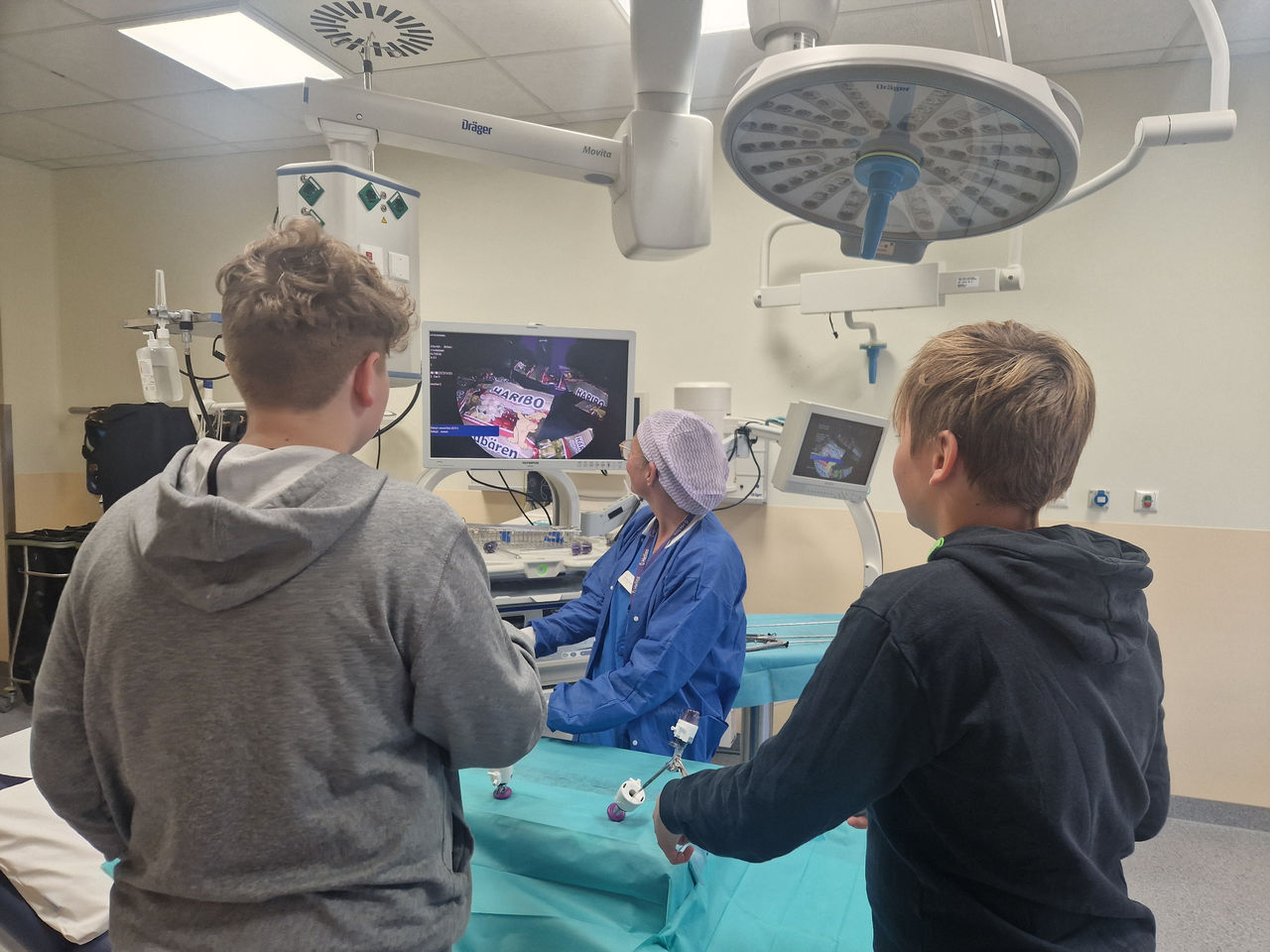 Vom Notfall bis zum OP: Kinder erleben beim Zukunftstag den Klinikalltag hautnah