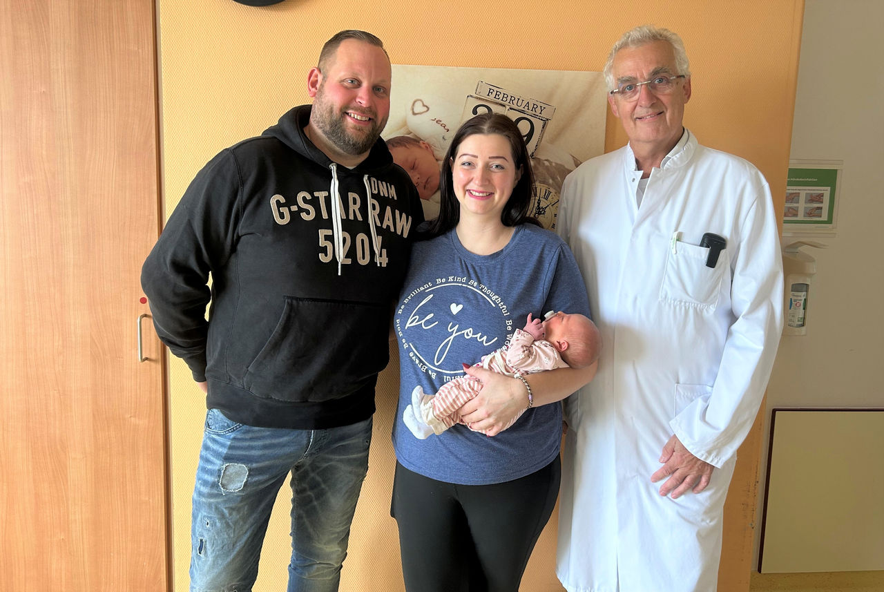 Medizinischer Ausnahmefall: Chefarzt entfernt Tumor „falschen Zwilling“ während Schwangerschaft