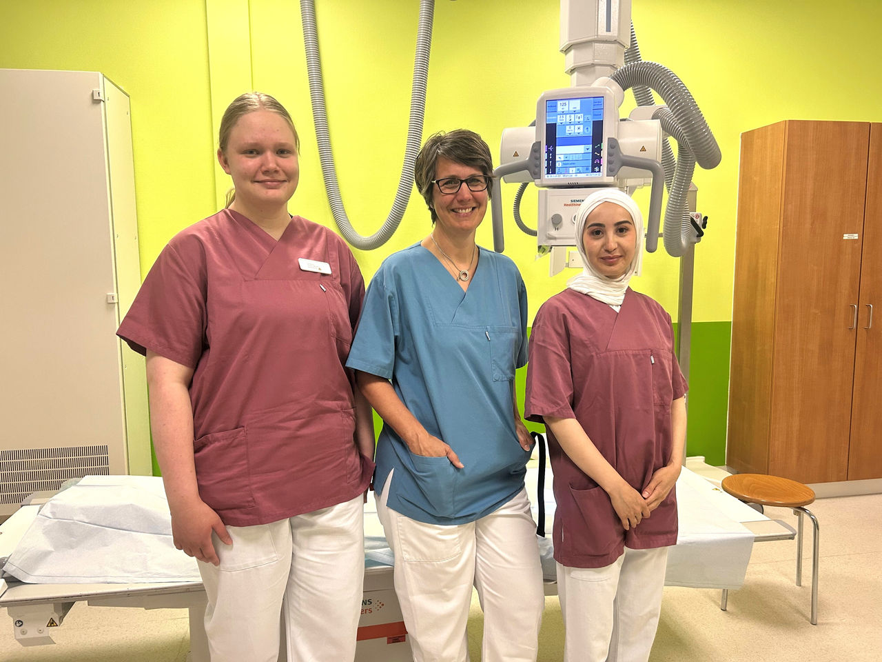 Verstärkung für die Radiologie: Zwei neue Auszubildende starten in einen vielseitigen Gesundheitsberuf