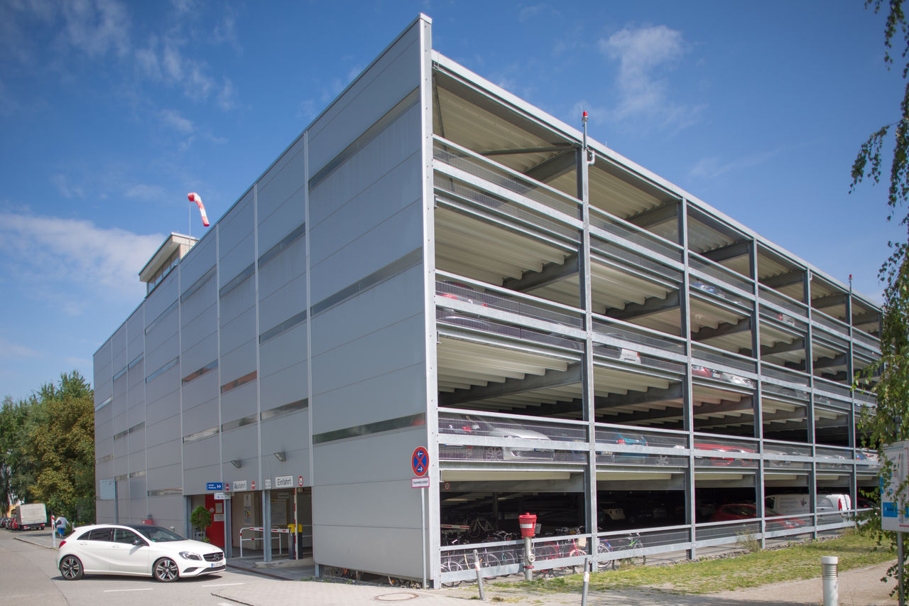 Ab 1. September: Schrankenlos parken am Helios Klinikum München West 