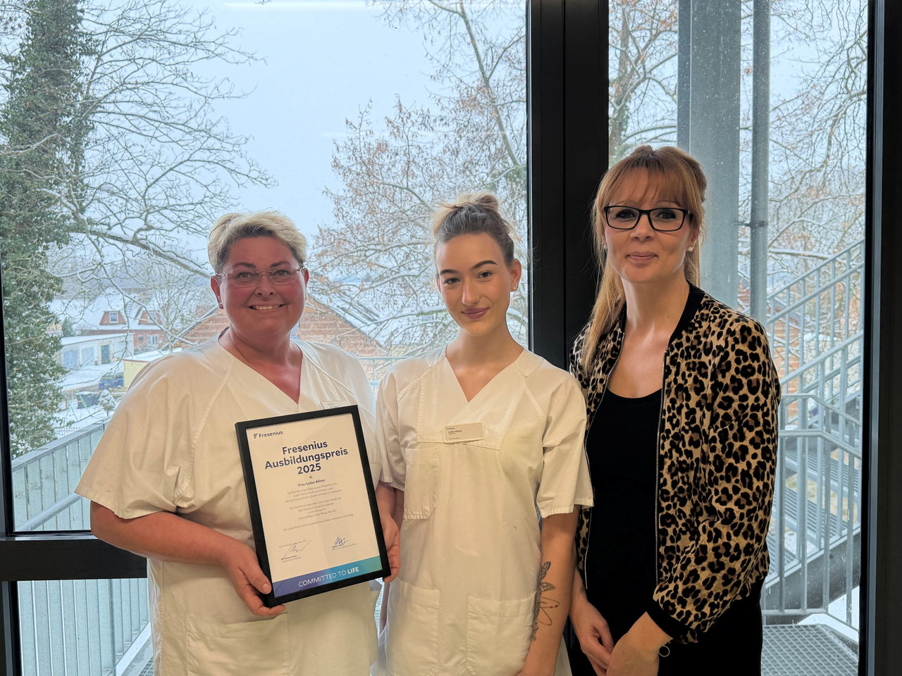 Auszeichnung für exzellente Pflegeausbildung: Ausbildung mit Ansage: Helios Bördeklinik setzt Erfolgskurs fort und gewinnt den Ausbildungspreis bereits zum vierten Mal in Folge 