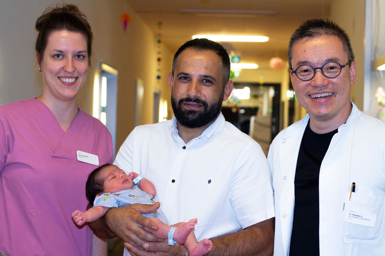 1.000. Geburt im Helios Klinikum Pforzheim: Alan macht das Familienglück komplett