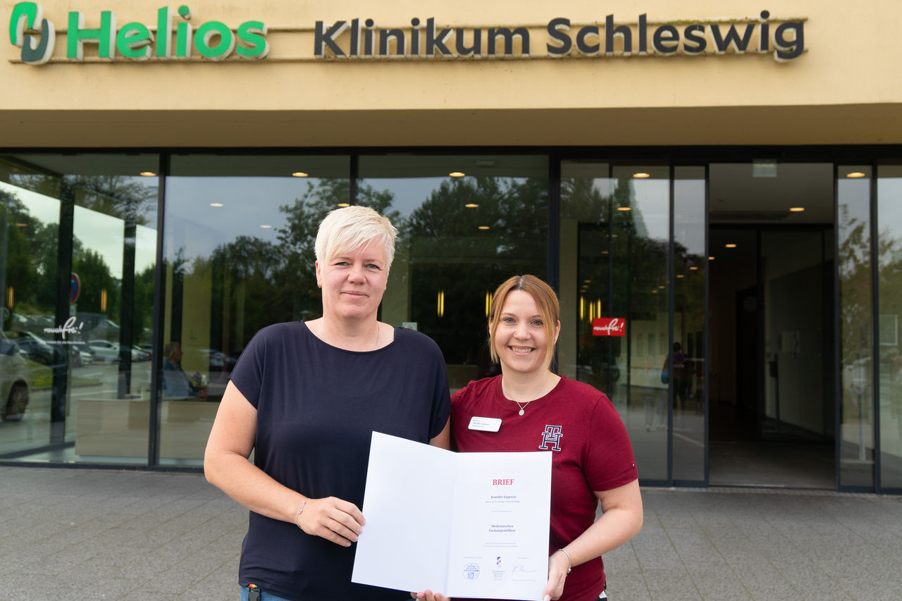 Jennifer Legewie vom Helios Klinikum Schleswig zählt zu den Jahrgangsbesten in Schleswig-Holstein