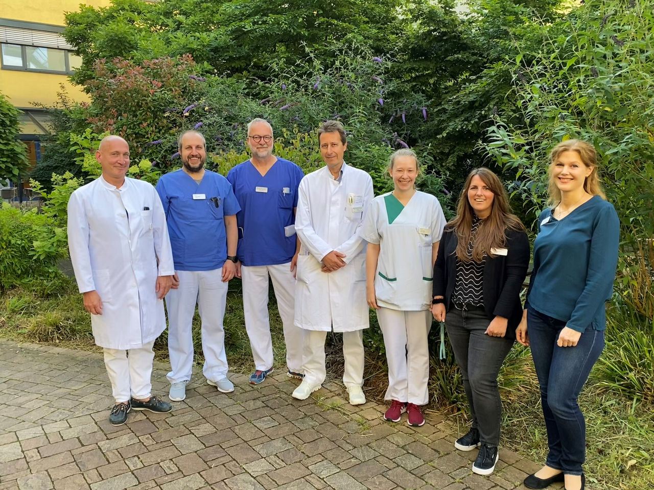 Ausgezeichnete Qualität bei der Versorgung von Darmkrebspatient:innen: Helios Klinikum Siegburg lädt zur Informationsveranstaltung ein 