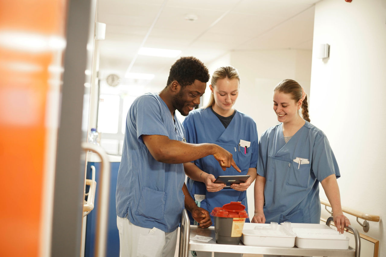 Auszubildende leiten für einen knappen Monat eine Station