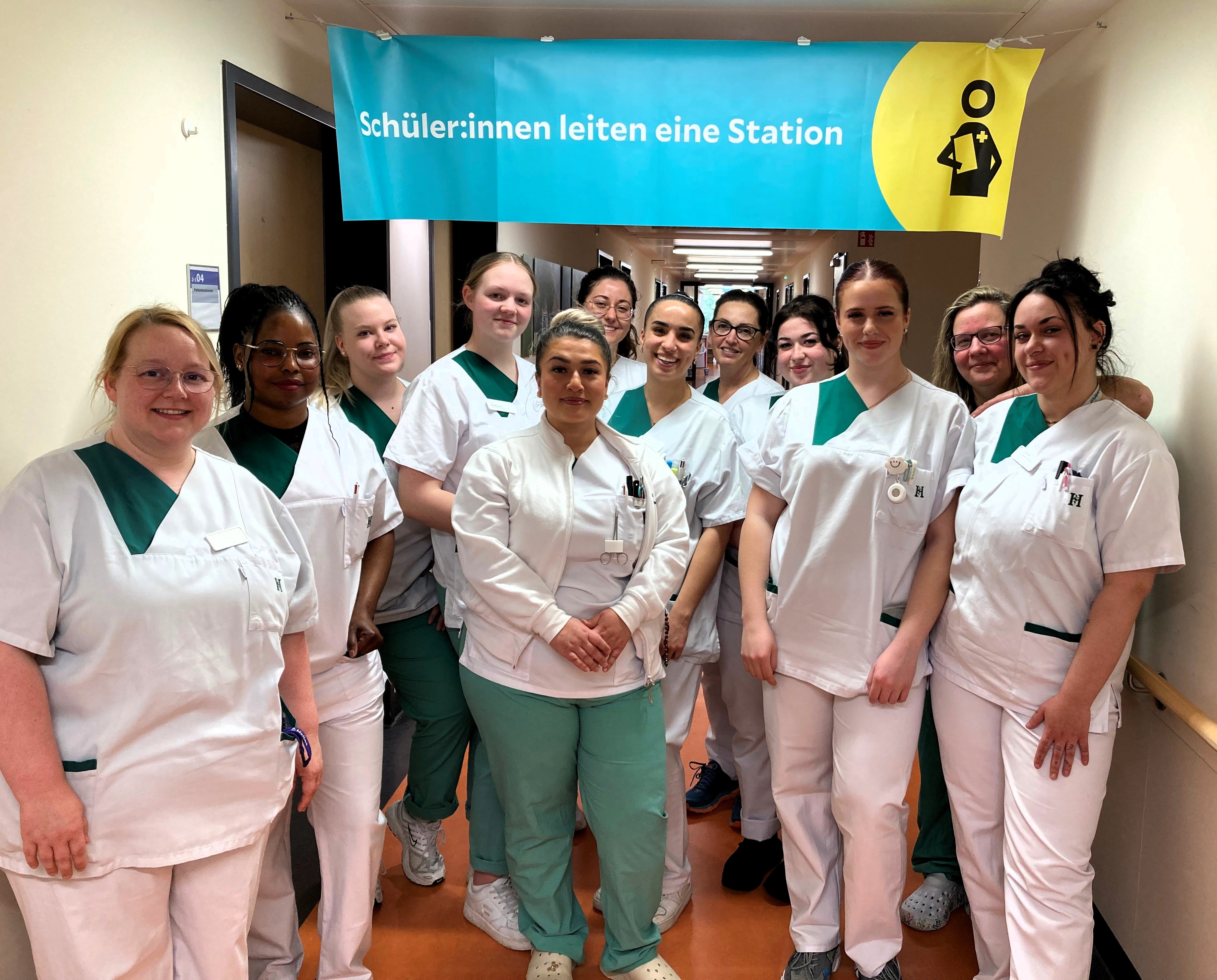 Pflegenachwuchs übernimmt das Kommando in der Helios Klinik