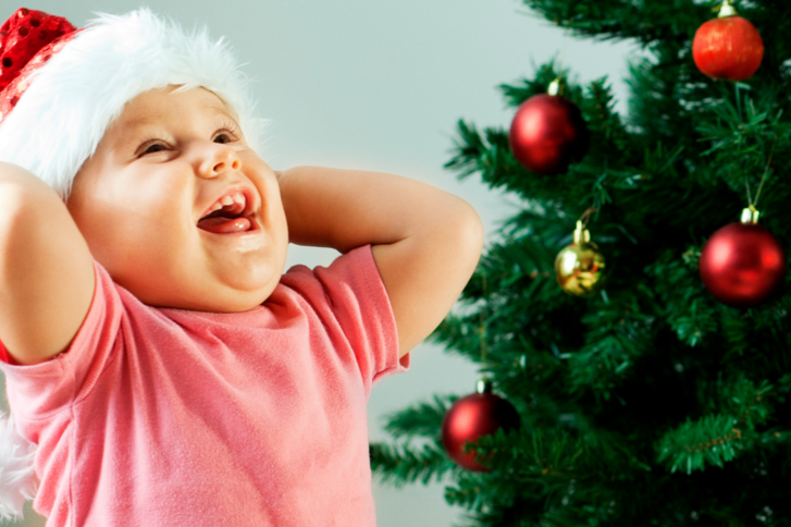 10 Tipps für das erste Weihnachtsfest mit Baby
