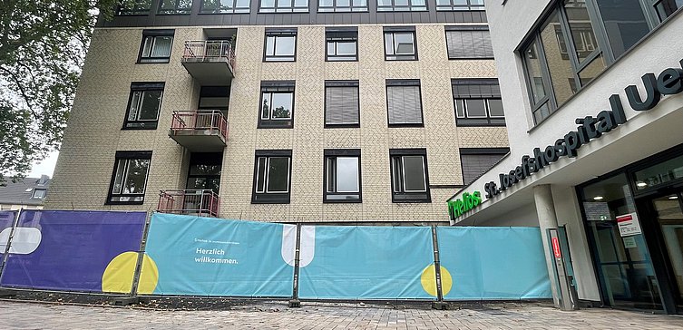 Die Abrissarbeiten eines Gebäudeteils des Helios St. Josefshospital Uerdingen beginnen in Kürze und machen Platz für neues. 