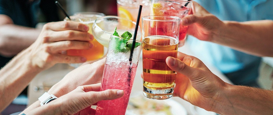Alkohol und Sommer – maßvoll genießen