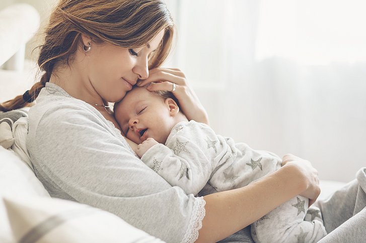 Gut umsorgt – die ersten Tage mit Ihrem Neugeborenen