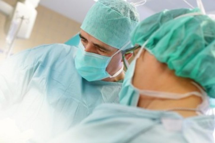 Operation durchs „Schlüsselloch“: Minimal-invasive Chirurgie in der Gynäkologie