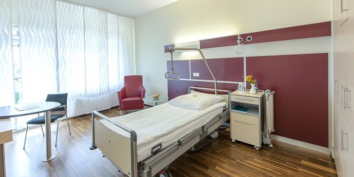 Wahlleistung Krankenzimmer Helios Rosmann Klinik Breisach