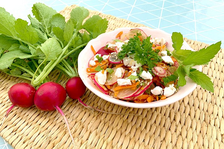 Radieschen-Möhren-Salat