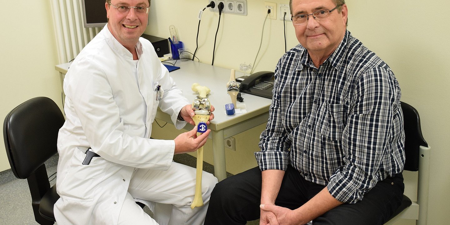 „Mein neues Knie passt zu mir“: Helios Klinik Herzberg/Osterode nutzt navigiertes OP-Verfahren zur präzisen Ausrichtung von Knie-Implantaten