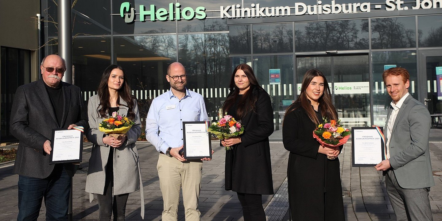 Drei Duisburger Pflegeabsolventinnen erhalten den Fresenius Ausbildungspreis