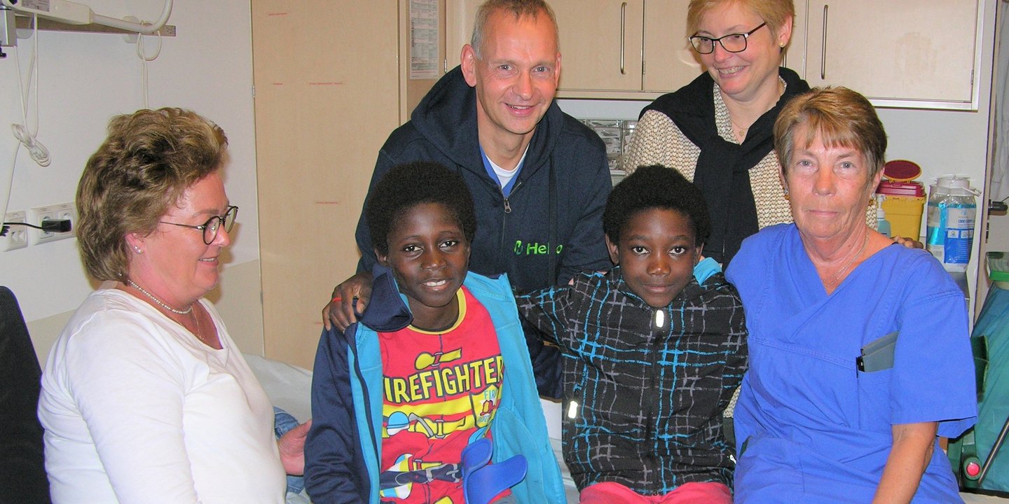 Helios St Elisabeth Klinik Oberhausen Ubernimmt Die Behandlung Von Zwei Afrikanischen Kindern