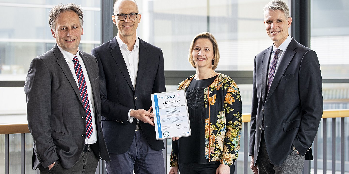 Helios Klinikum Krefeld als Wirbelsäulenzentrum der Maximalversorgung zertifiziert