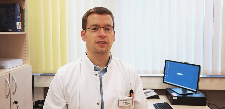 Foto (Helios Klinikum Pirna): Dr. med. Martin Braun ist Neurologe und Oberarzt im Internistischen Zentrum des Helios Klinikums Pirna.