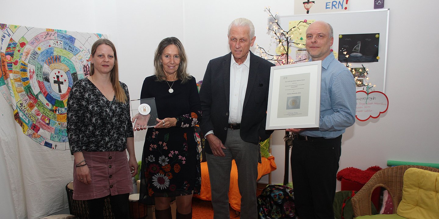 Zentrum "TrauerZeit" für trauernde Kinder und Familien mit Helene-Medaille geehrt