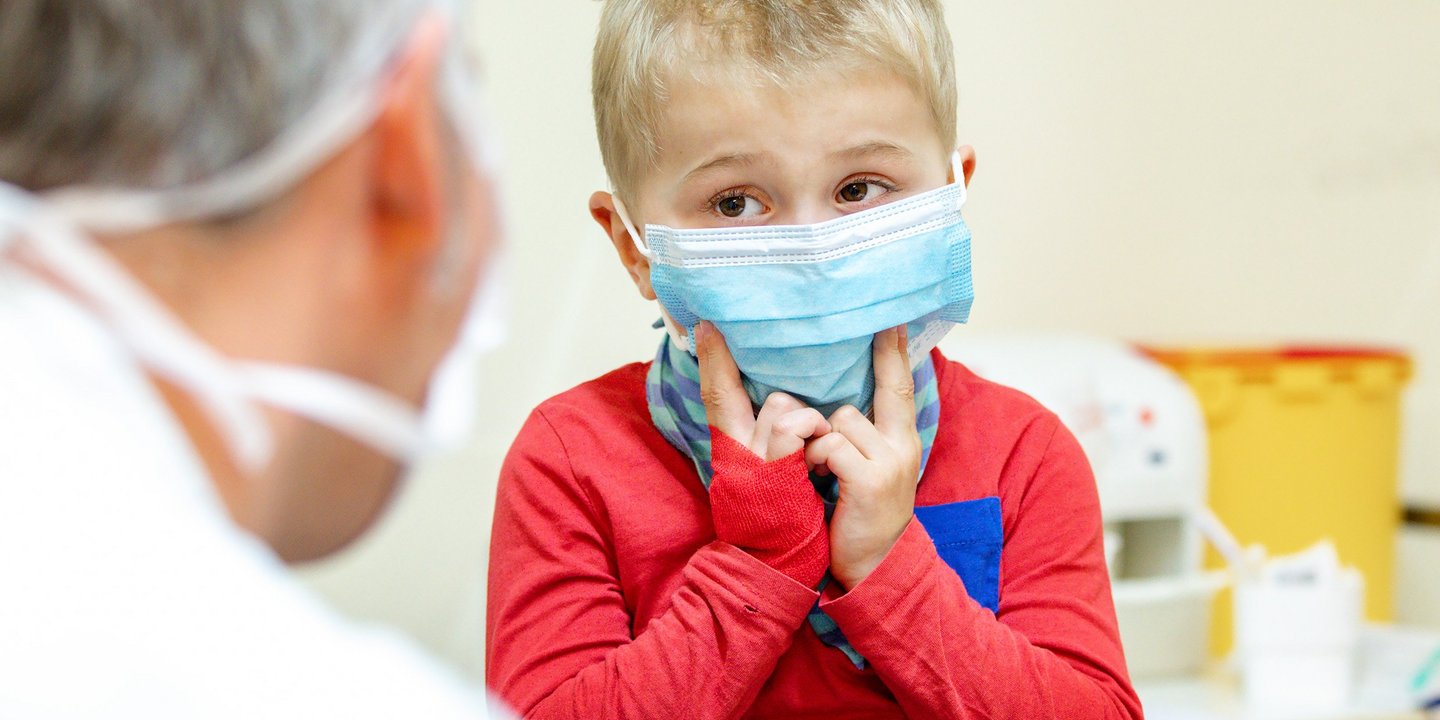 Mund-Nasen-Schutz bei Kindern? Gefährlich oder sinnvoll?
