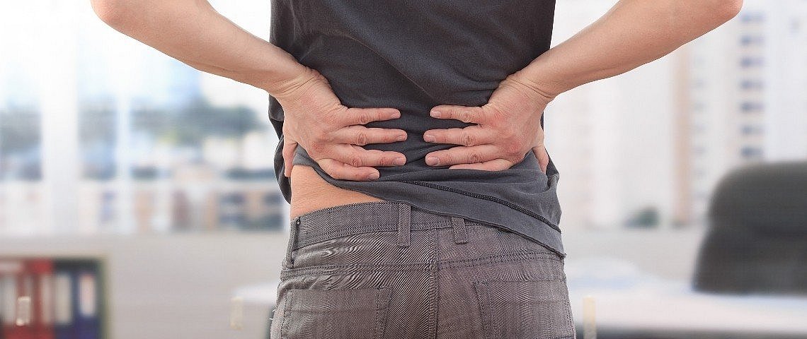 Schmerzen unterer Rücken: Ursachen und Behandlung
