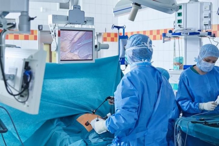 Operationen durchs „Schlüsselloch“: Minimal-invasive Eingriffe in der Allgemein- und Viszeralchirurgie